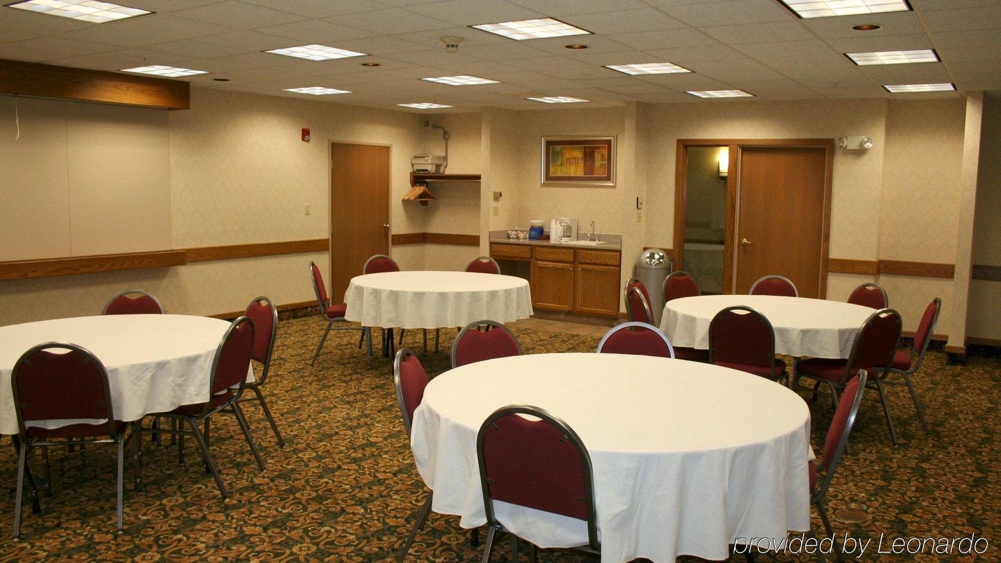 Hotel Baymont By Wyndham Portage Esterno foto