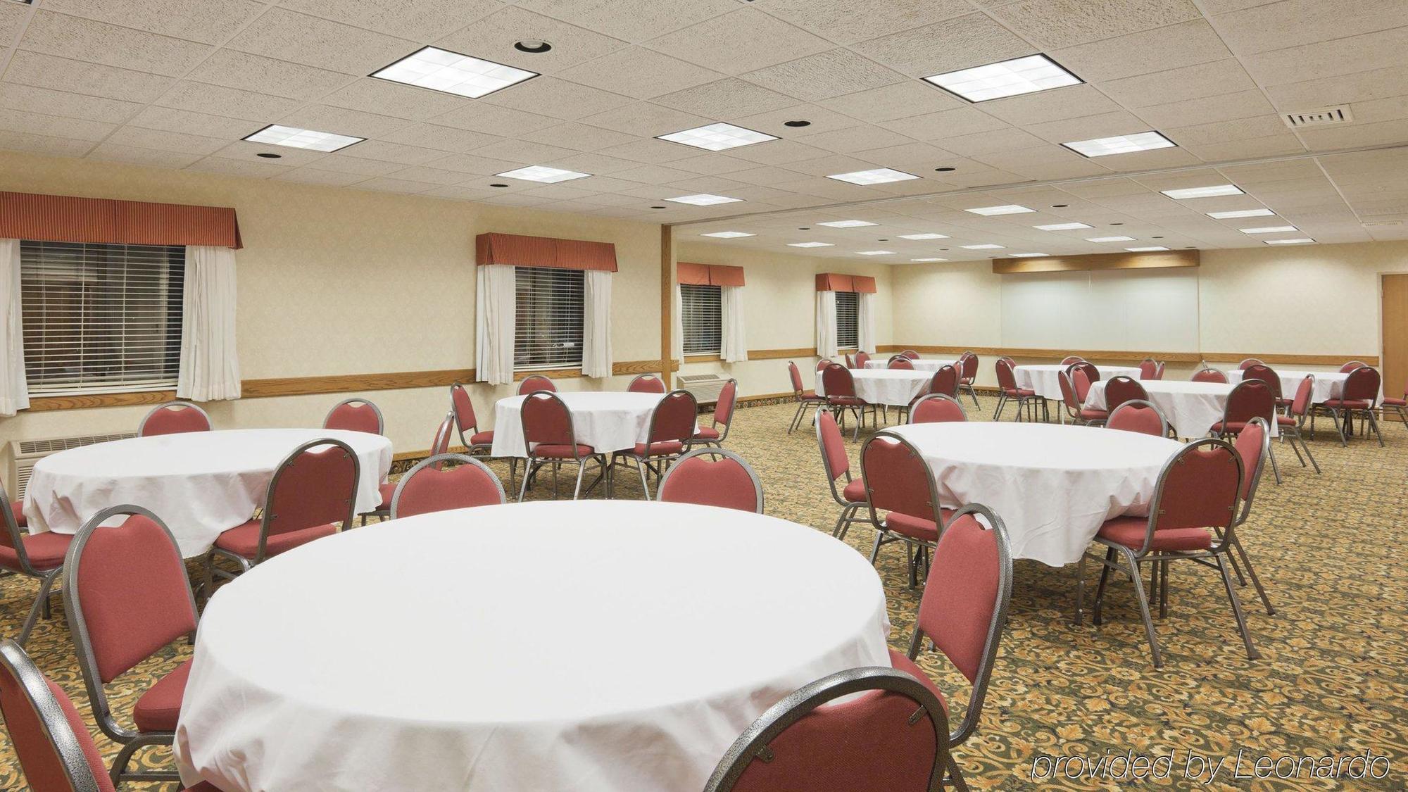 Hotel Baymont By Wyndham Portage Servizi foto