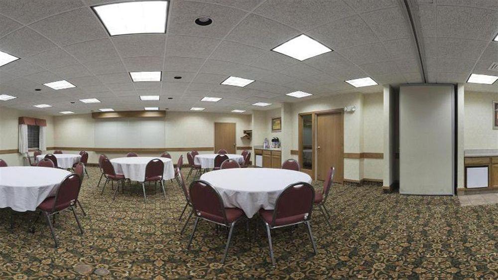 Hotel Baymont By Wyndham Portage Esterno foto