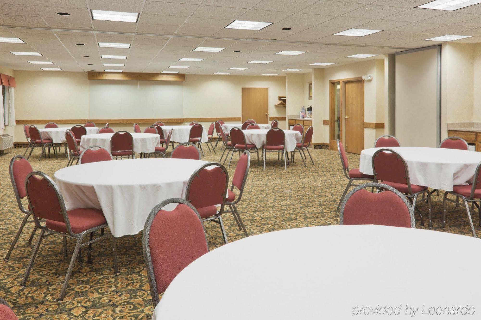 Hotel Baymont By Wyndham Portage Esterno foto